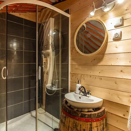 Dream By The Stream In A Yurt - Happy Apartment *
