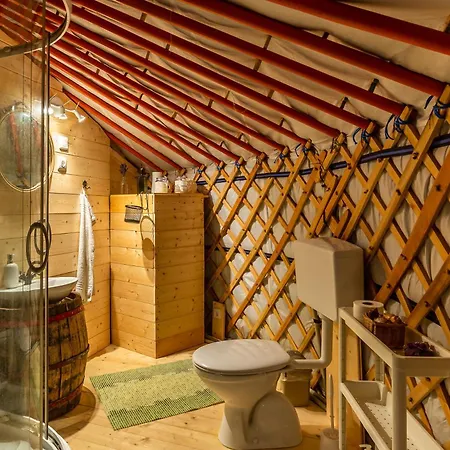 Apartment Dream By The Stream In A Yurt - Happy