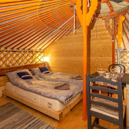 Dream By The Stream In A Yurt - Happy Taliandorogd