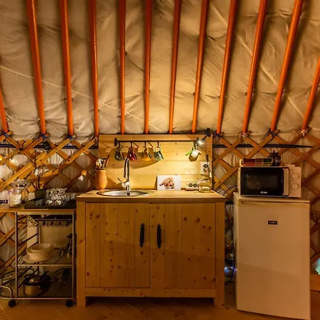 Dream By The Stream In A Yurt - Happy Apartment
